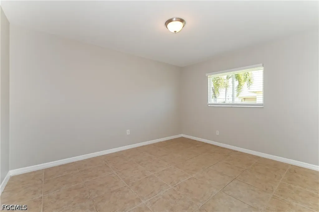 162 SE 18th Street Cape Coral FL 33990