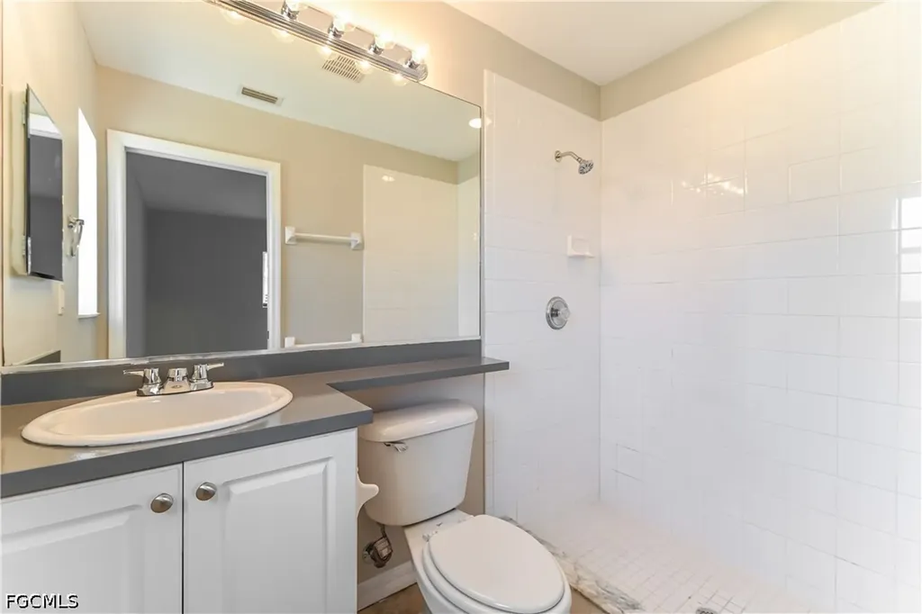 162 SE 18th Street Cape Coral FL 33990