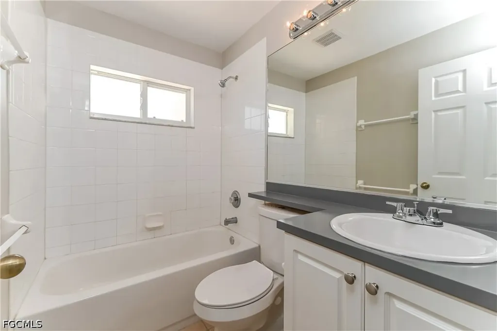 162 SE 18th Street Cape Coral FL 33990