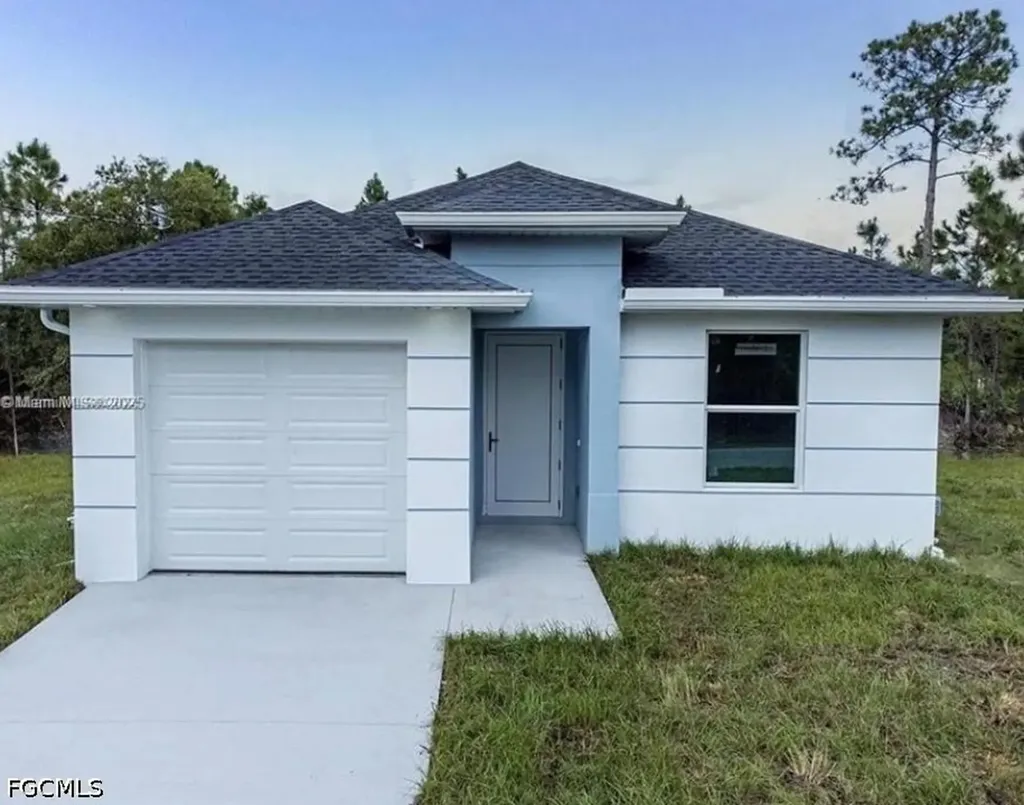538 Brue Avenue S Lehigh Acres FL 33974