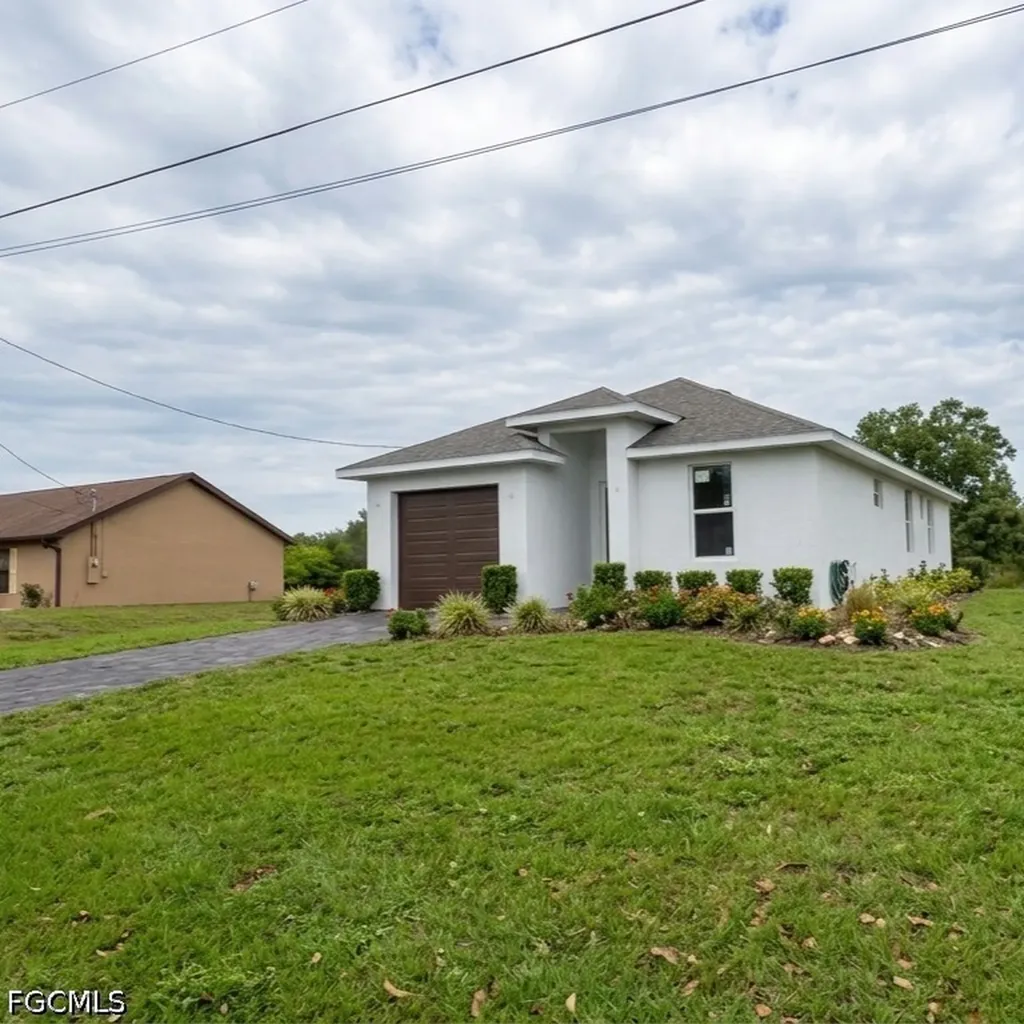538 Brue Avenue S Lehigh Acres FL 33974