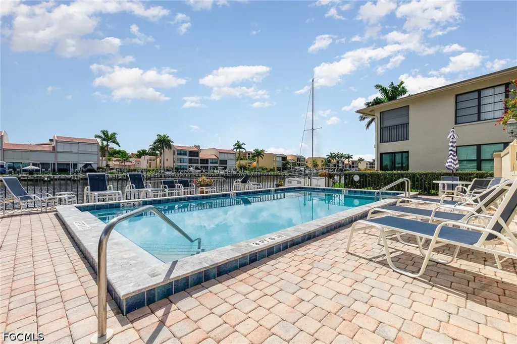 4001 SE 19th Place Cape Coral FL 33904