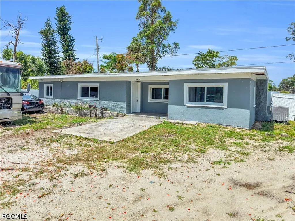 8396 Sevigny Drive North Fort Myers FL 33917