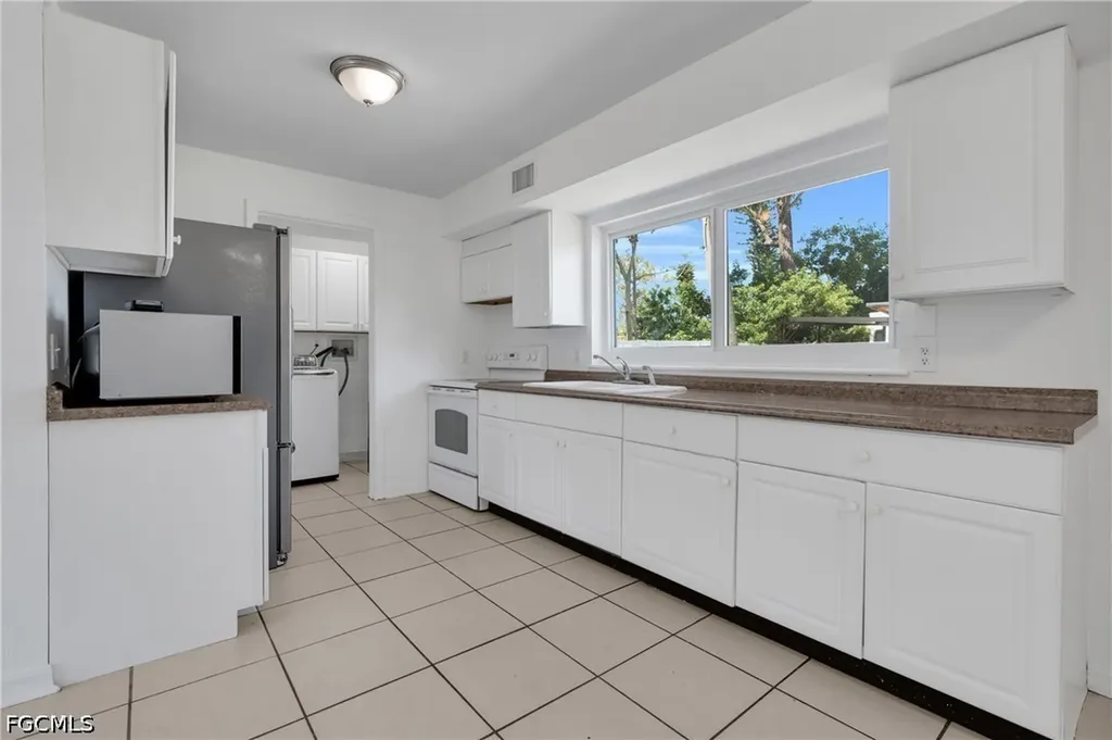8396 Sevigny Drive North Fort Myers FL 33917