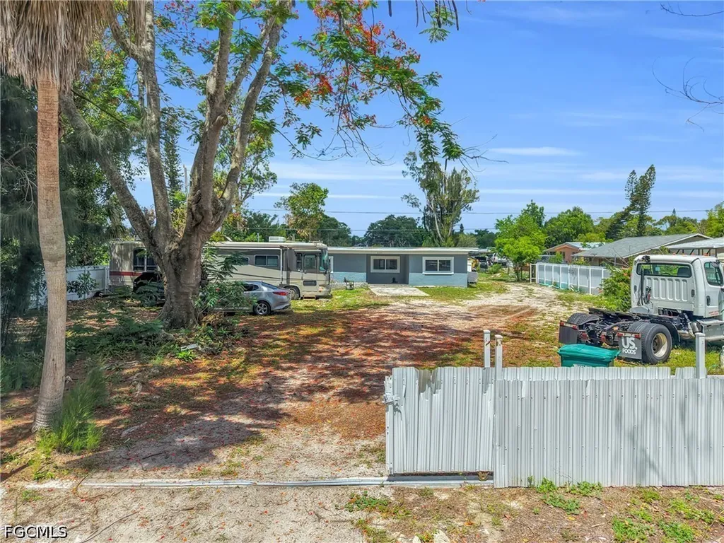 8396 Sevigny Drive North Fort Myers FL 33917