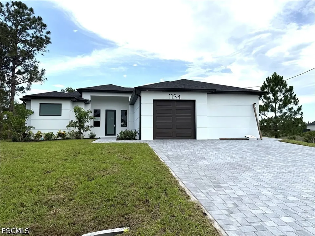 1134 Holmes Avenue S Lehigh Acres FL 33974