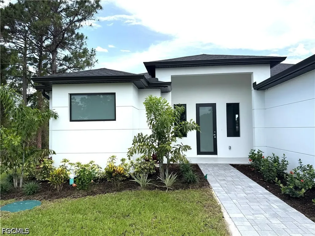 1134 Holmes Avenue S Lehigh Acres FL 33974