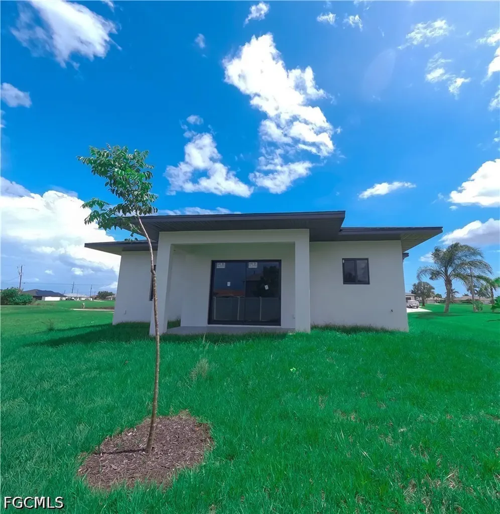 2441 NW 8th Terrace Cape Coral FL 33993