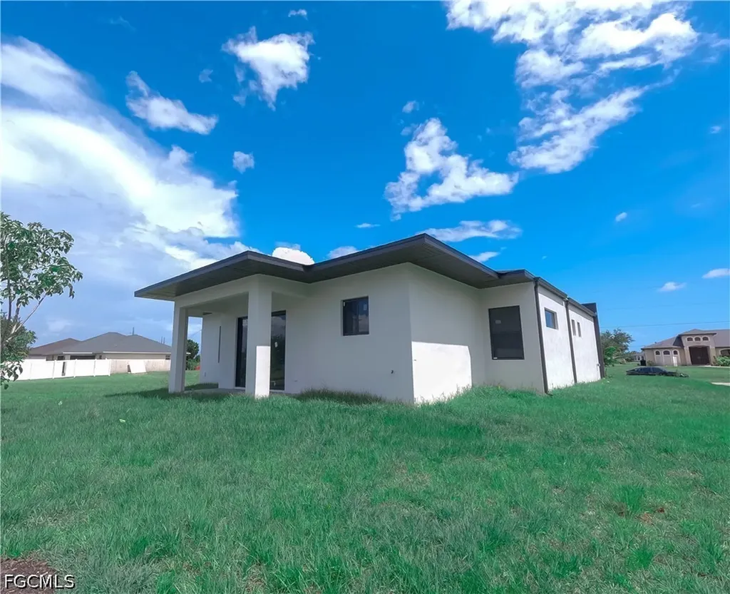 2441 NW 8th Terrace Cape Coral FL 33993
