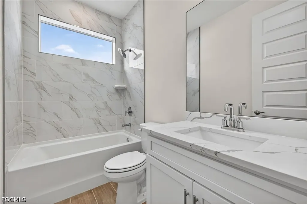 3033 SW 11th Place Cape Coral FL 33914