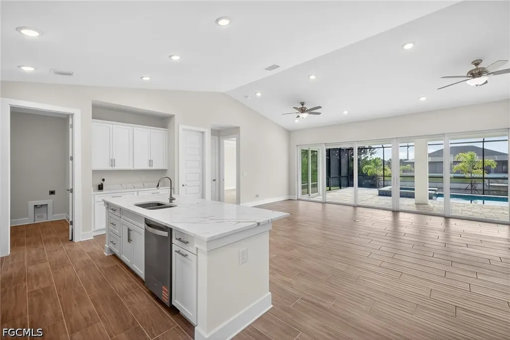 3033 SW 11th Place Cape Coral FL 33914