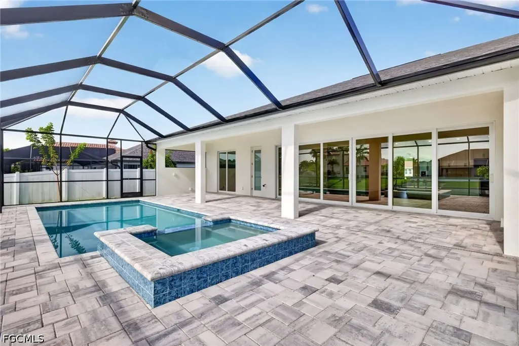 3033 SW 11th Place Cape Coral FL 33914