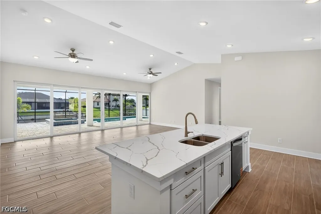 3033 SW 11th Place Cape Coral FL 33914