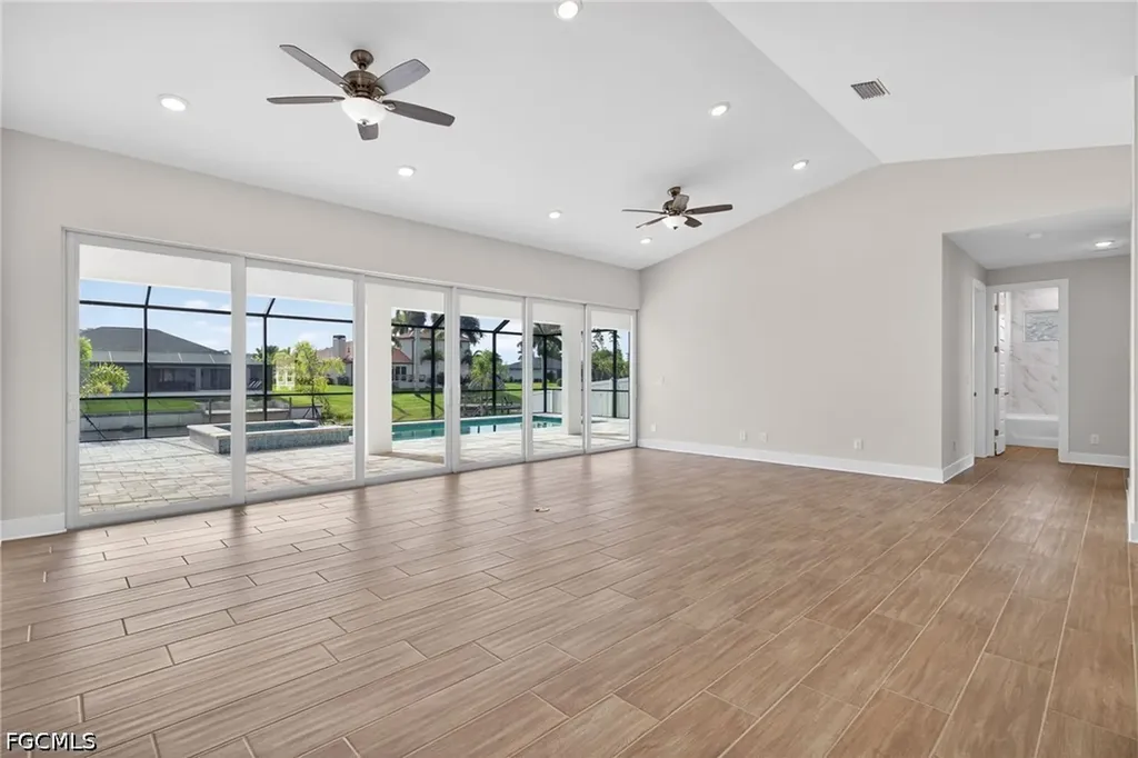 3033 SW 11th Place Cape Coral FL 33914