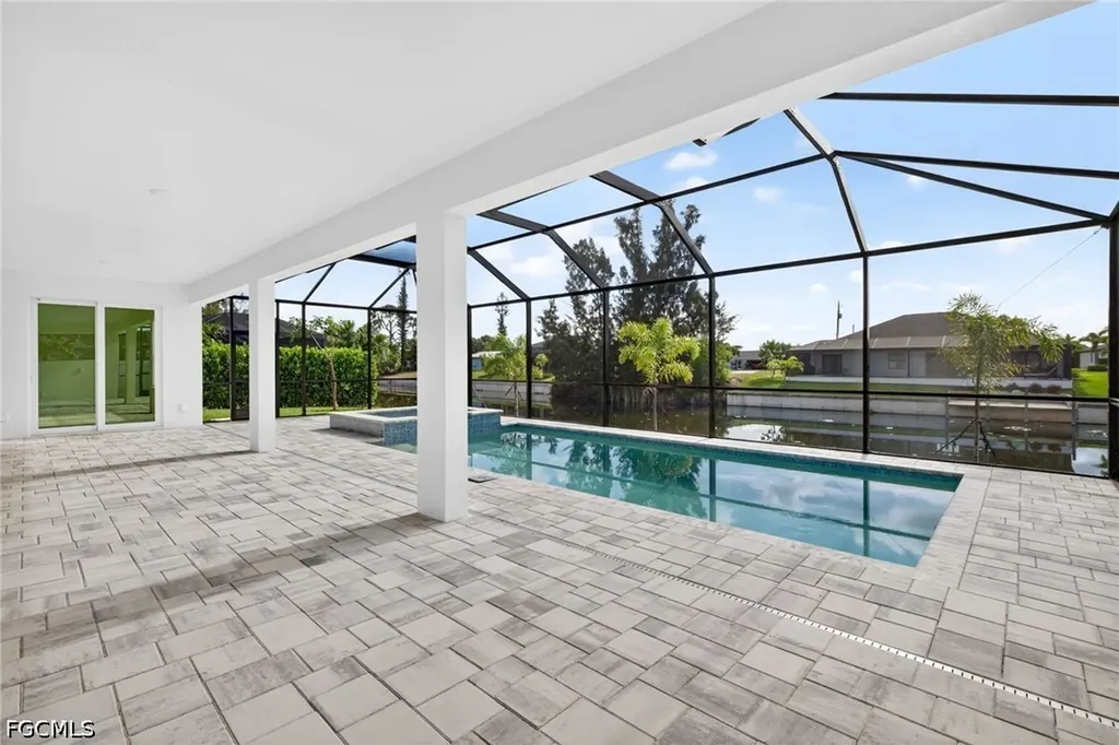 3033 SW 11th Place Cape Coral FL 33914