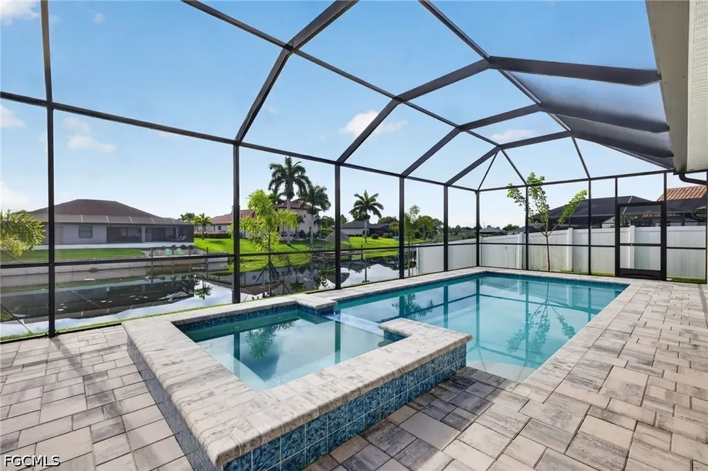 3033 SW 11th Place Cape Coral FL 33914