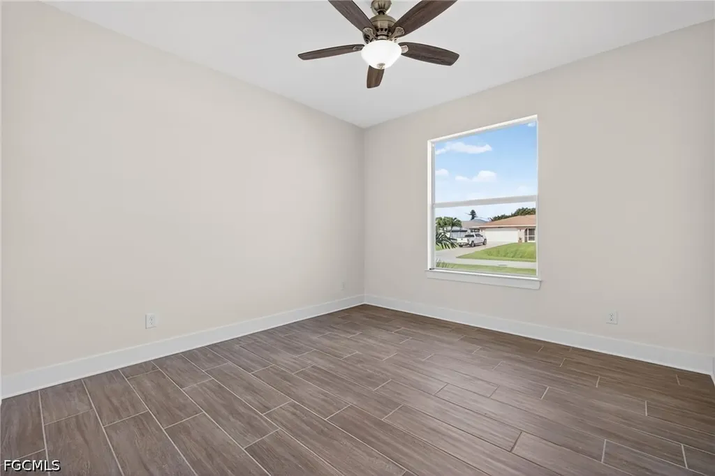 3033 SW 11th Place Cape Coral FL 33914