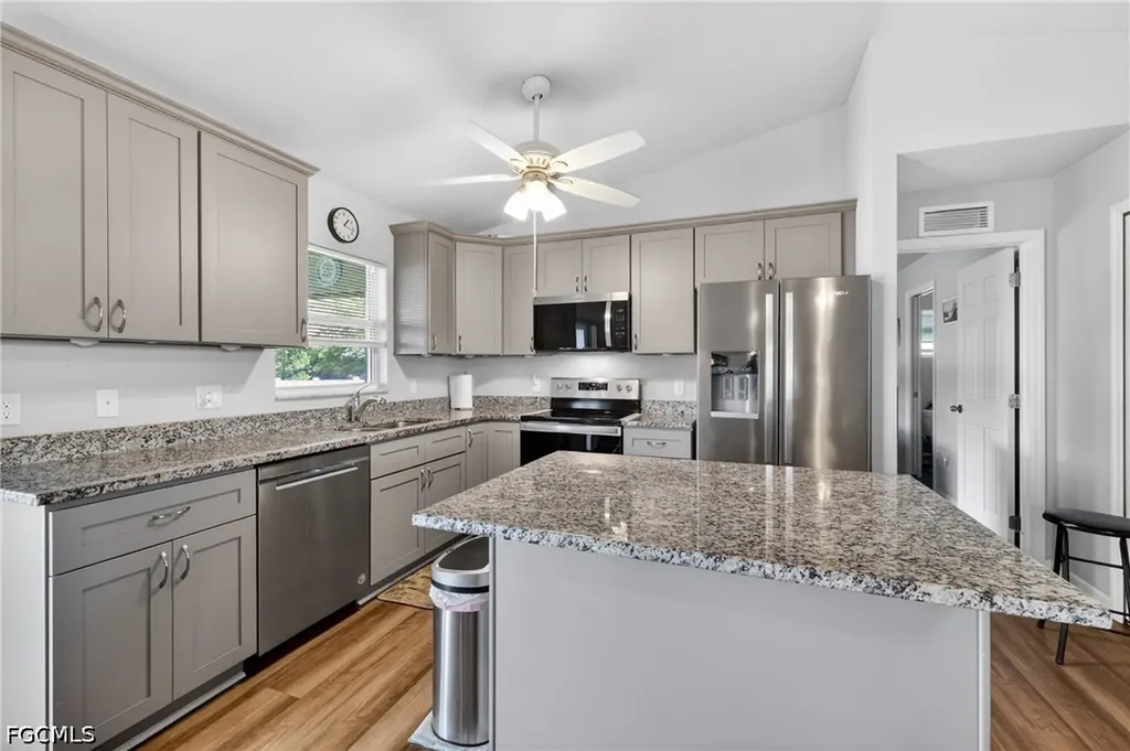 1904 NW Embers Terrace Cape Coral FL 33993