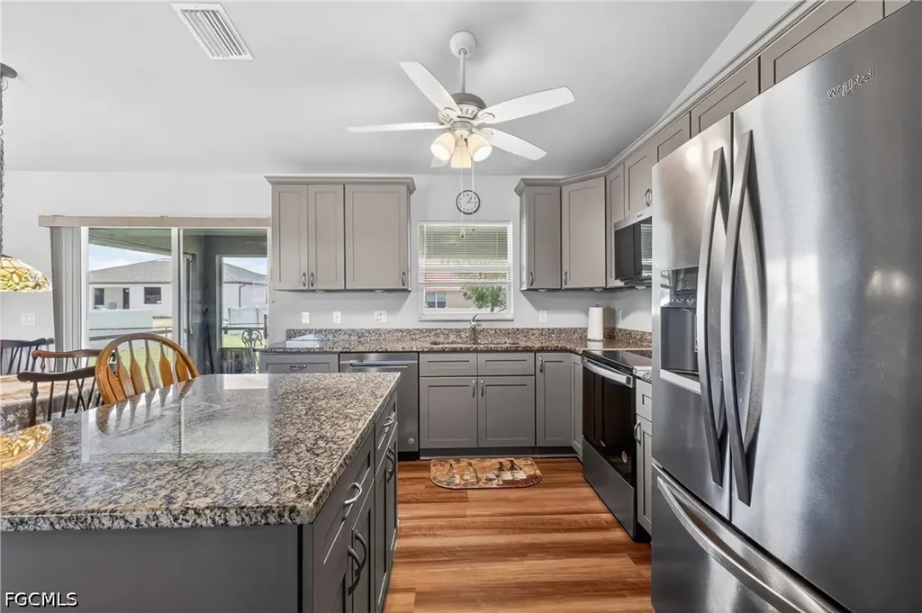 1904 NW Embers Terrace Cape Coral FL 33993