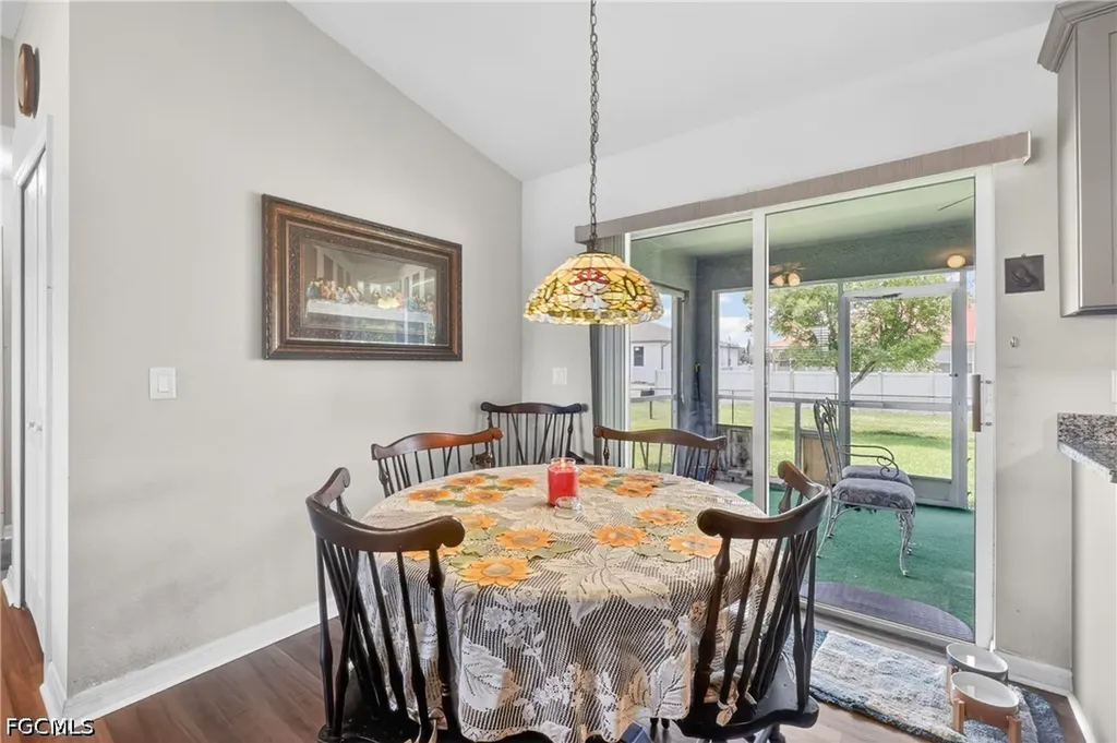 1904 NW Embers Terrace Cape Coral FL 33993