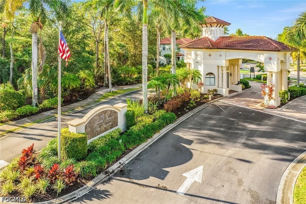 7542 Bristol Circle Naples FL 34120