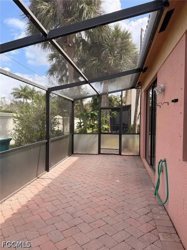 7542 Bristol Circle Naples FL 34120