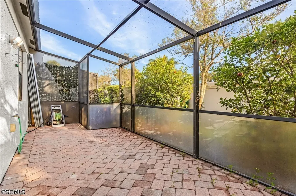 7542 Bristol Circle Naples FL 34120