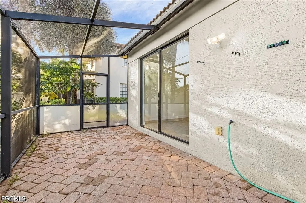 7542 Bristol Circle Naples FL 34120