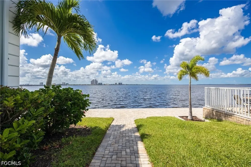 3344 N Key Drive North Fort Myers FL 33903