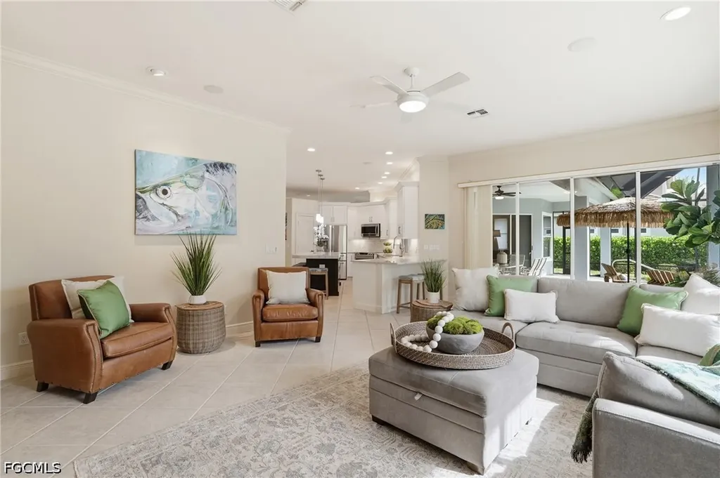 326 Cypress Way W Naples FL 34110