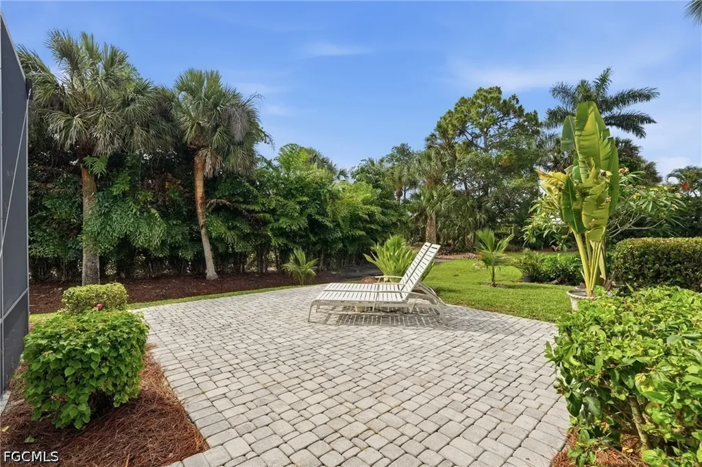 326 Cypress Way W Naples FL 34110