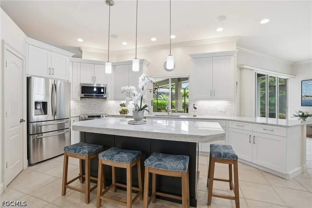 326 Cypress Way W Naples FL 34110