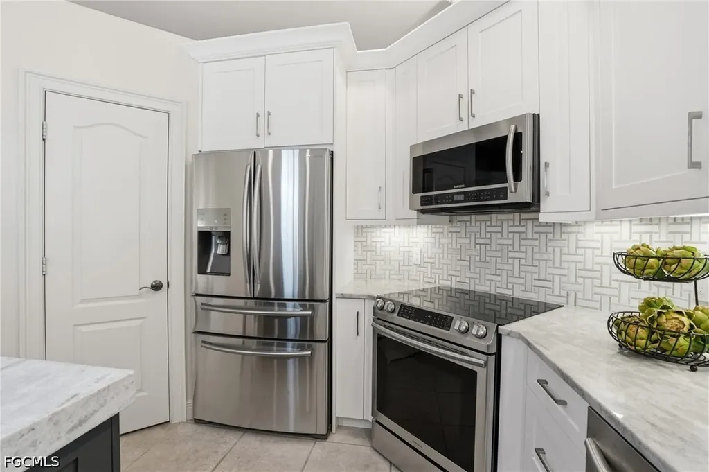 326 Cypress Way W Naples FL 34110