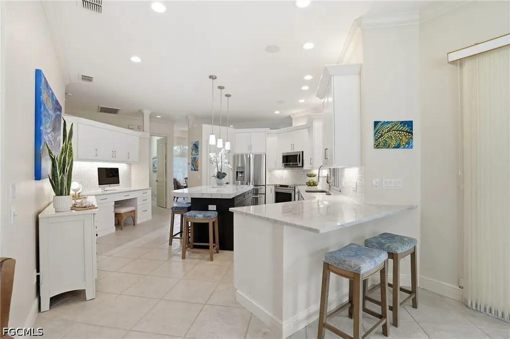326 Cypress Way W Naples FL 34110