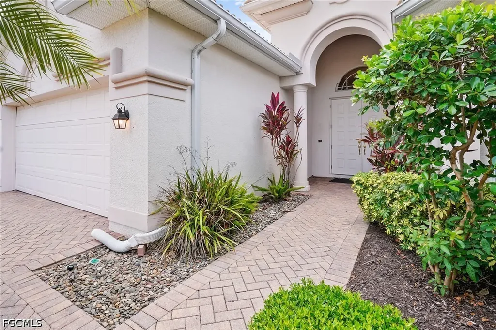 8831 Largo Mar Drive Estero FL 33967
