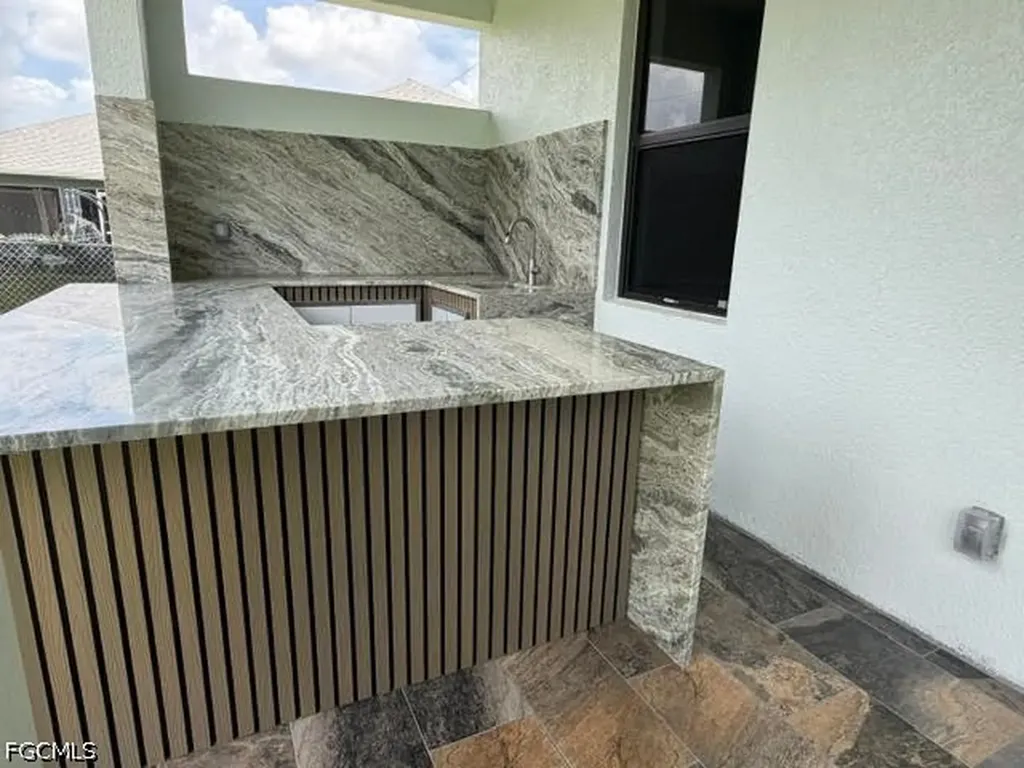 1009 Tropicana Parkway W Cape Coral FL 33993