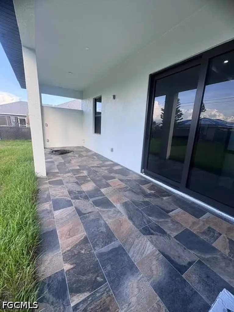 1009 Tropicana Parkway W Cape Coral FL 33993