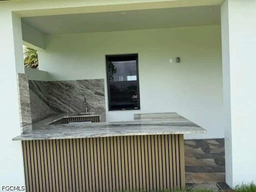 1009 Tropicana Parkway W Cape Coral FL 33993