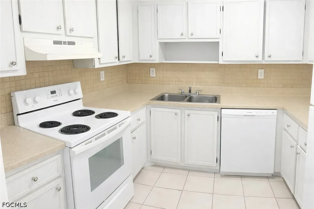 1830 Maravilla Avenue Fort Myers FL 33901