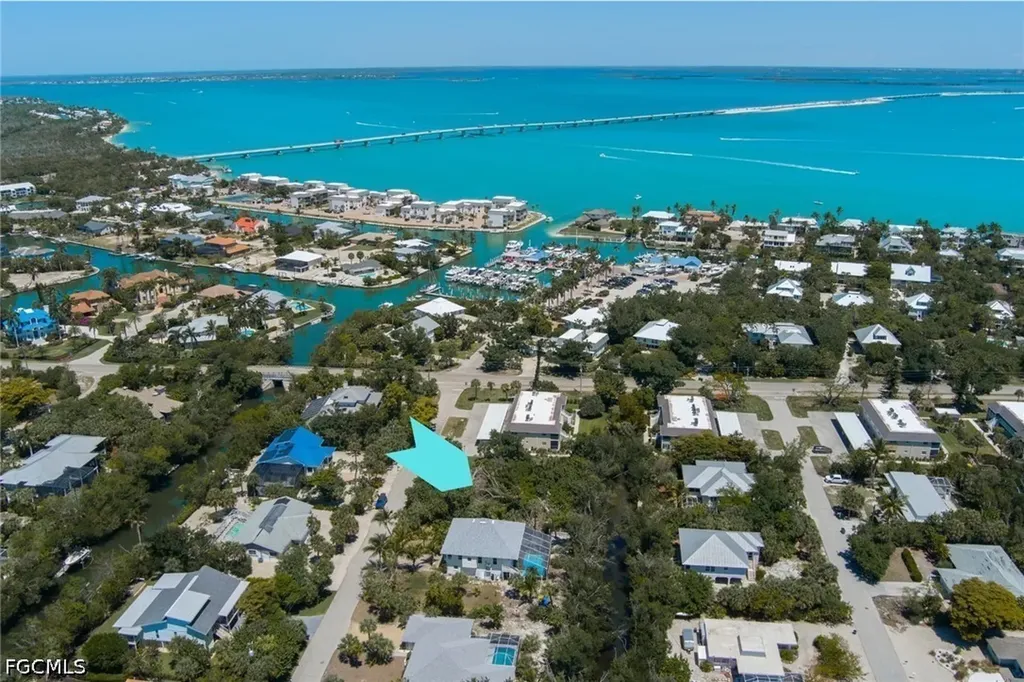 1084 S Yachtsman Drive Sanibel FL 33957