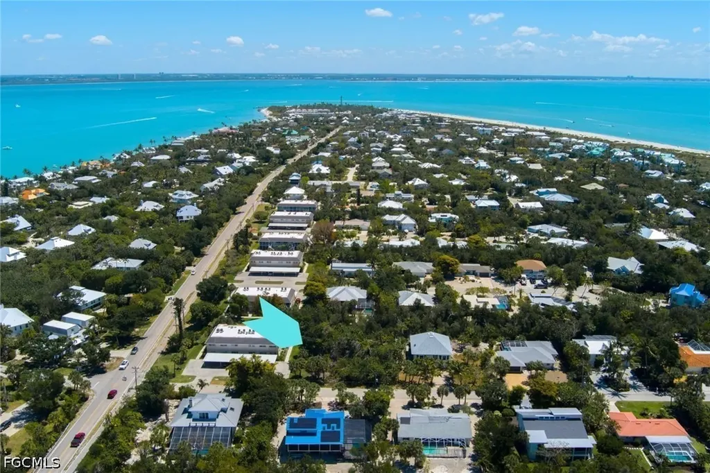 1084 S Yachtsman Drive Sanibel FL 33957