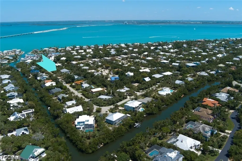 1084 S Yachtsman Drive Sanibel FL 33957