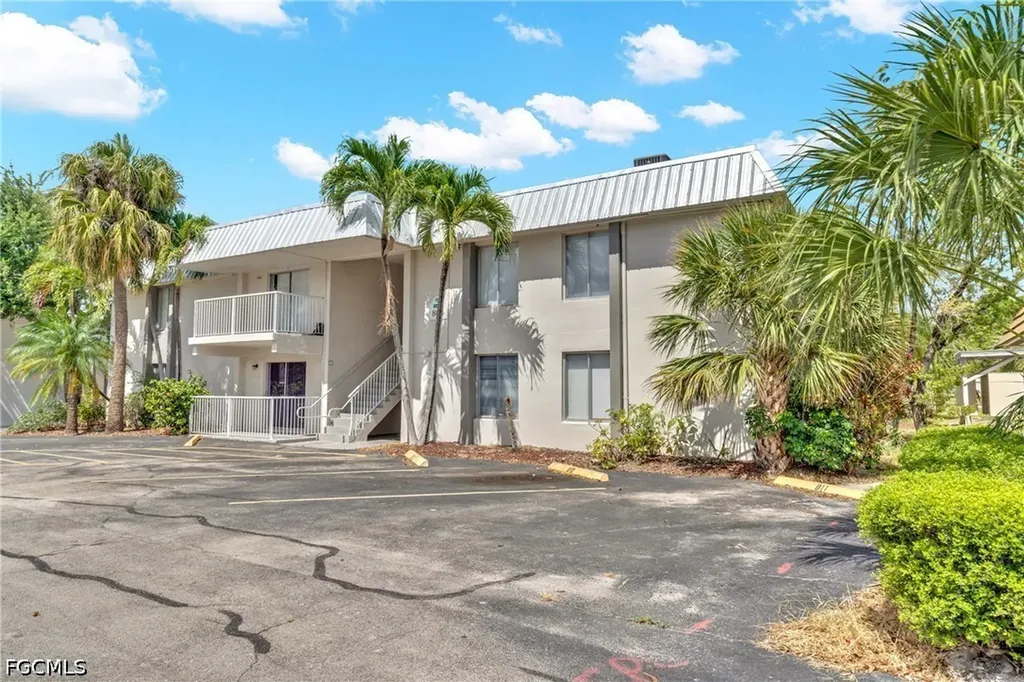 1830 Maravilla Avenue Fort Myers FL 33901