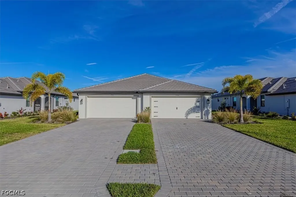 Estero FL, 19504 Hinkley Drive