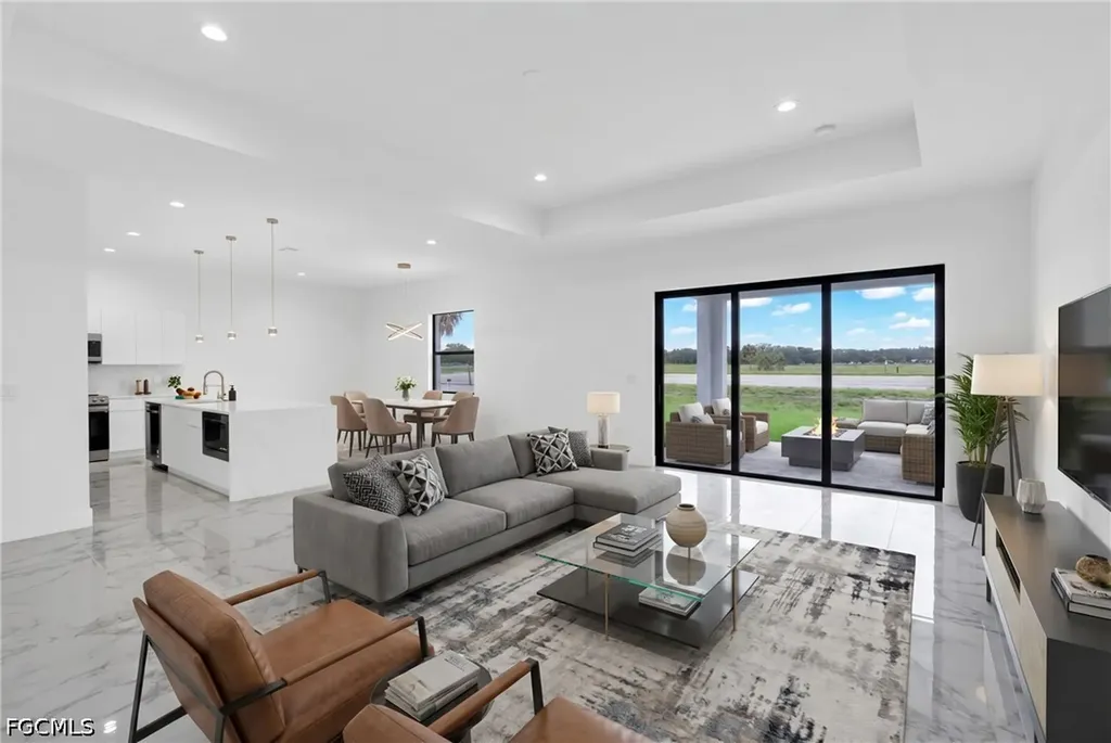 6037 N Moss Circle Labelle FL 33935