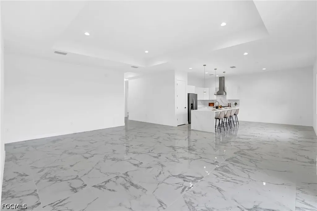 6037 N Moss Circle Labelle FL 33935