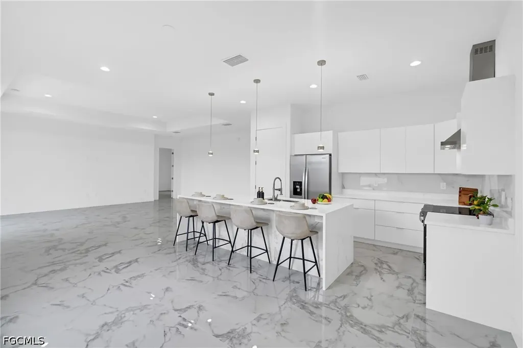 6037 N Moss Circle Labelle FL 33935