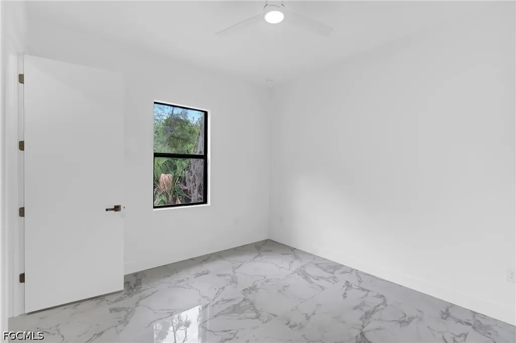 6037 N Moss Circle Labelle FL 33935