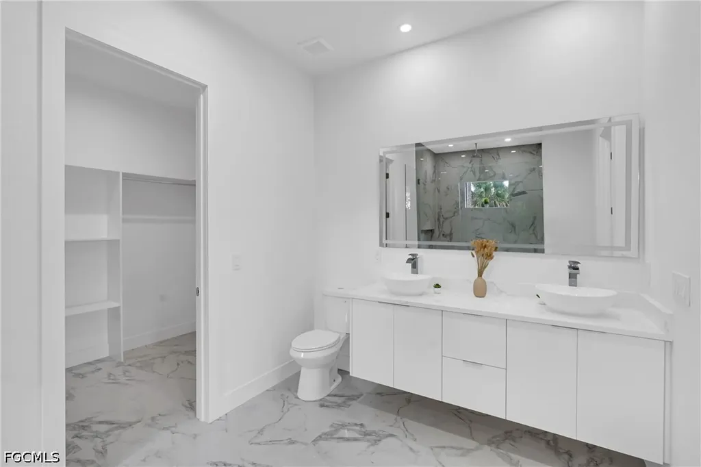 6037 N Moss Circle Labelle FL 33935