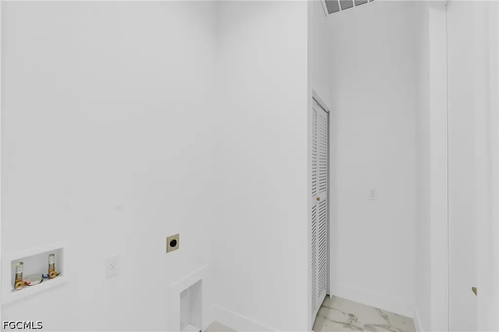 6037 N Moss Circle Labelle FL 33935